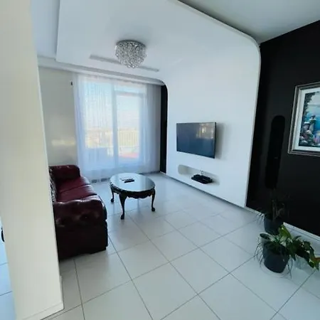 Jauna Teika Penthouse Apartament *